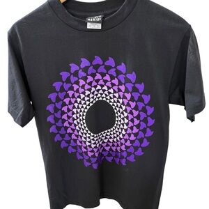 Defend Hawaii Graphic Tee Size Small 10O% Cotton Black Short Sleeve Defender